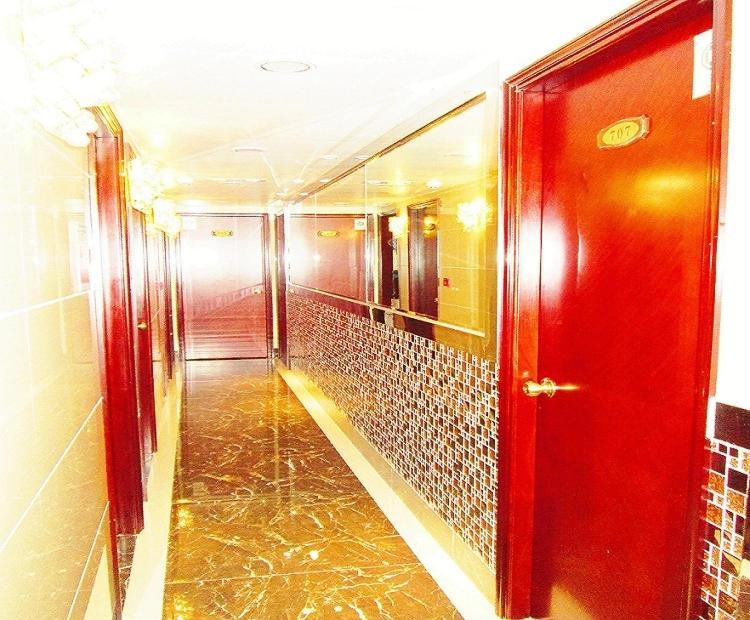 New Chung King Mansion Guest House - Tower C 香港 エクステリア 写真